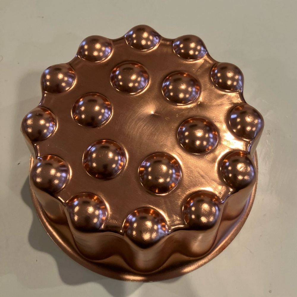 Vintage Copper Aluminum Fluted Circle Mold Holds 4 Cups 6.75” Across Jello Cakes